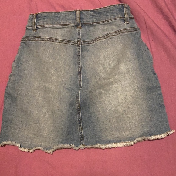 Skirt - Picture 2 of 2